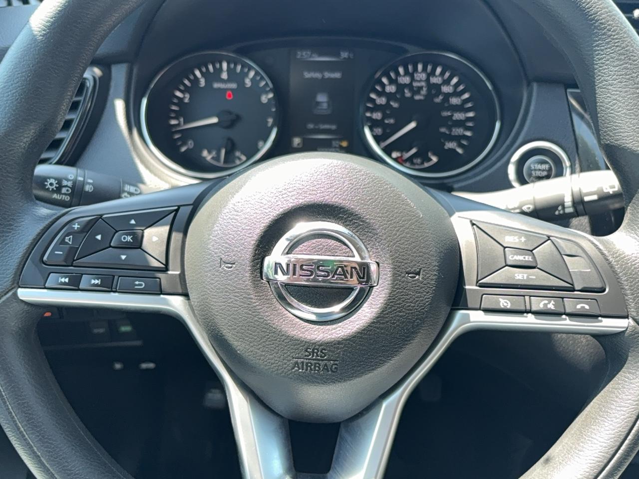 2017 Nissan Rogue SV | BACKUP CAMERA | BLUETOOTH | ALLOY WHEELS Photo
