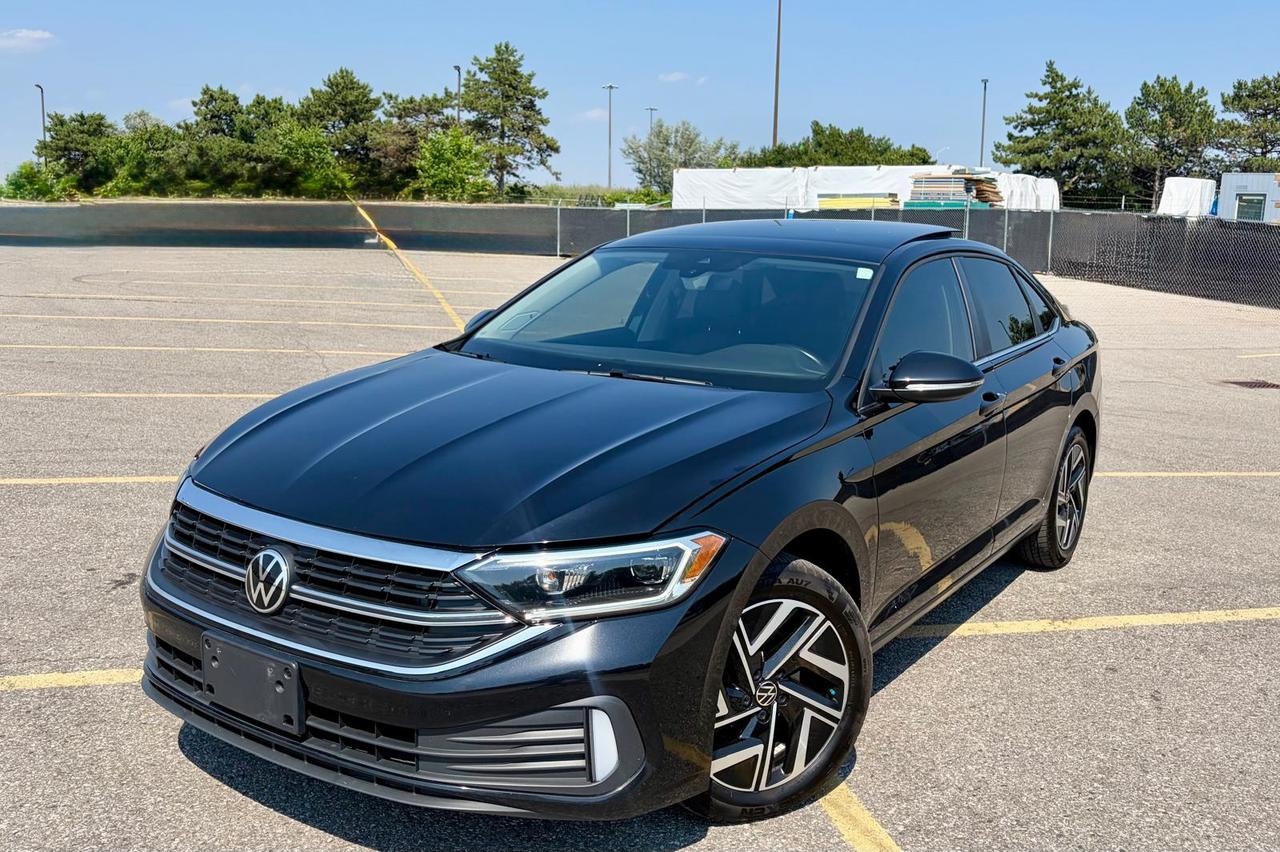 2023 Volkswagen Jetta HIGHLINE - Photo #2