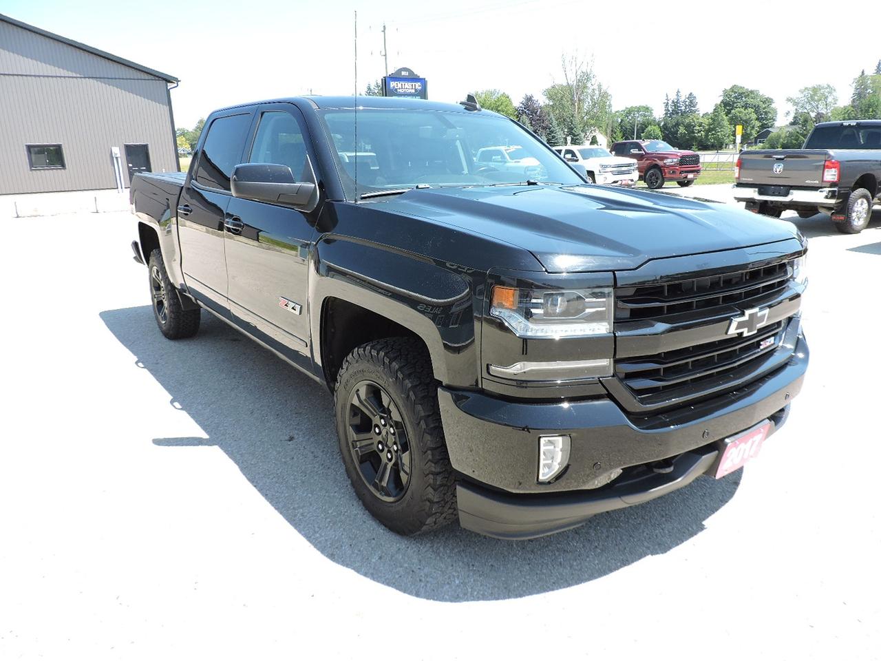 2017 Chevrolet Silverado 1500 LTZ 5.3L 4X4 Leather Sunroof Z71 Only 152000 KMS