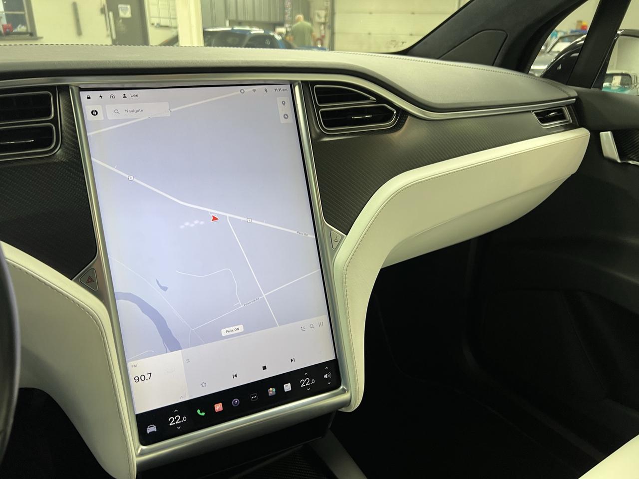 2018 Tesla Model X 75D Photo