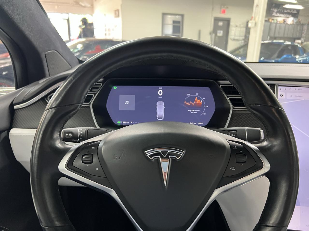 2018 Tesla Model X 75D Photo