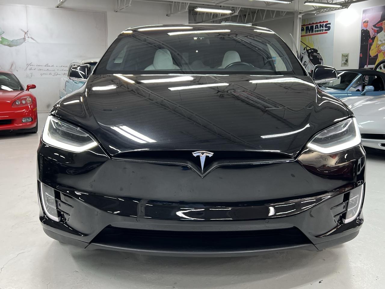 2018 Tesla Model X 75D Photo