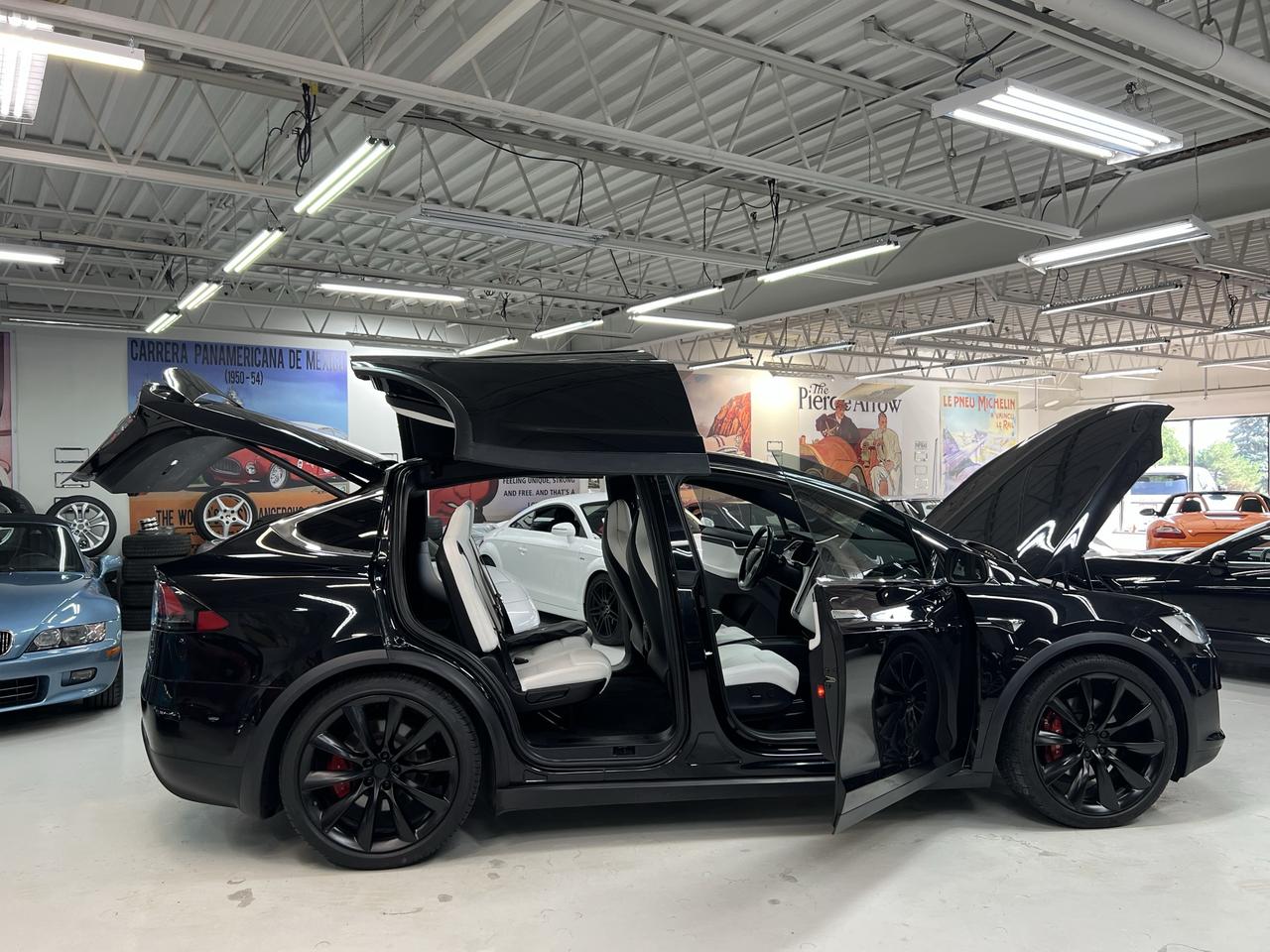 2018 Tesla Model X 75D Photo