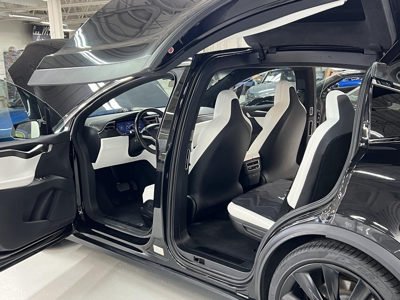 2018 Tesla Model X 75D Photo