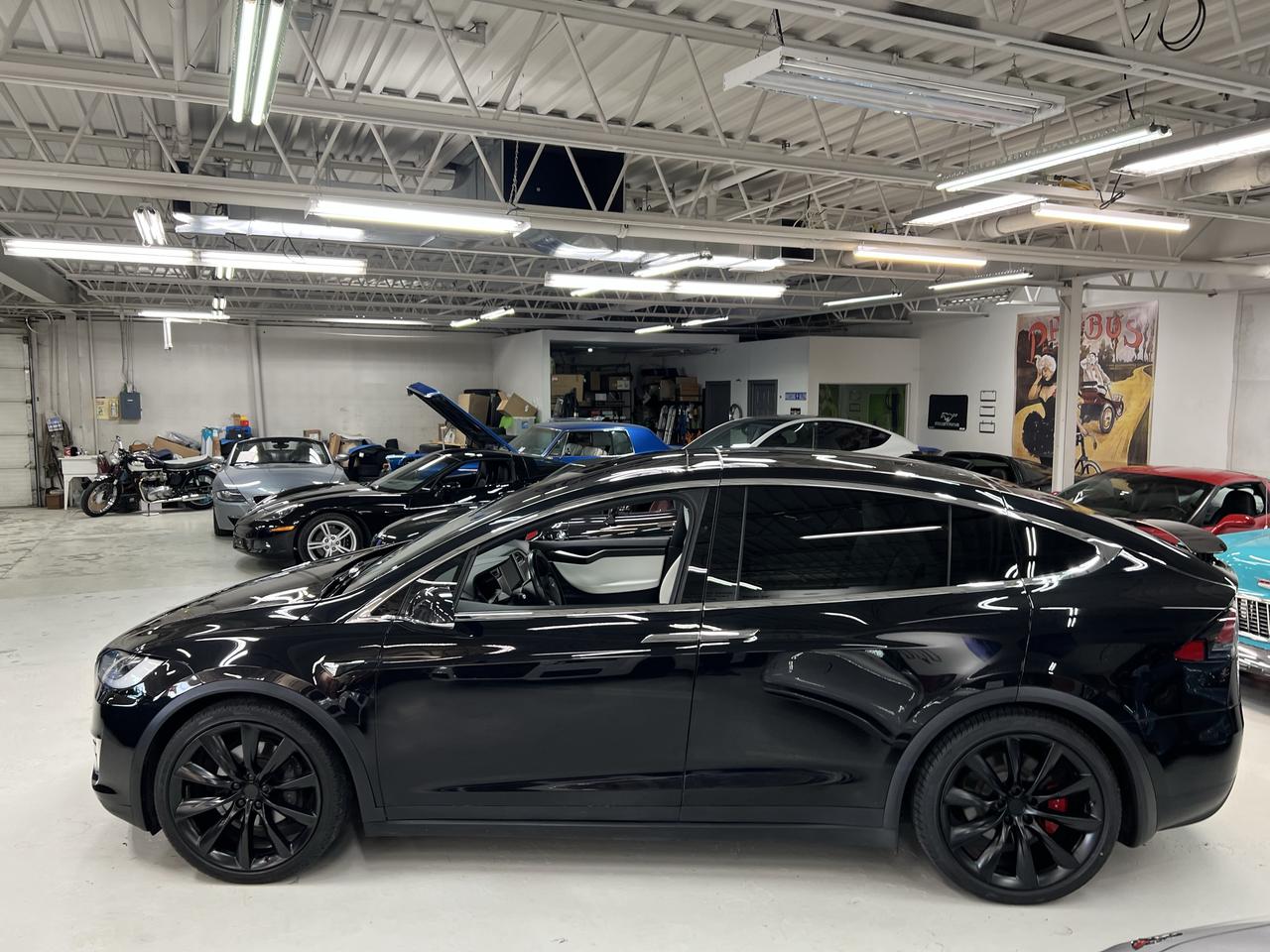 2018 Tesla Model X 75D Photo