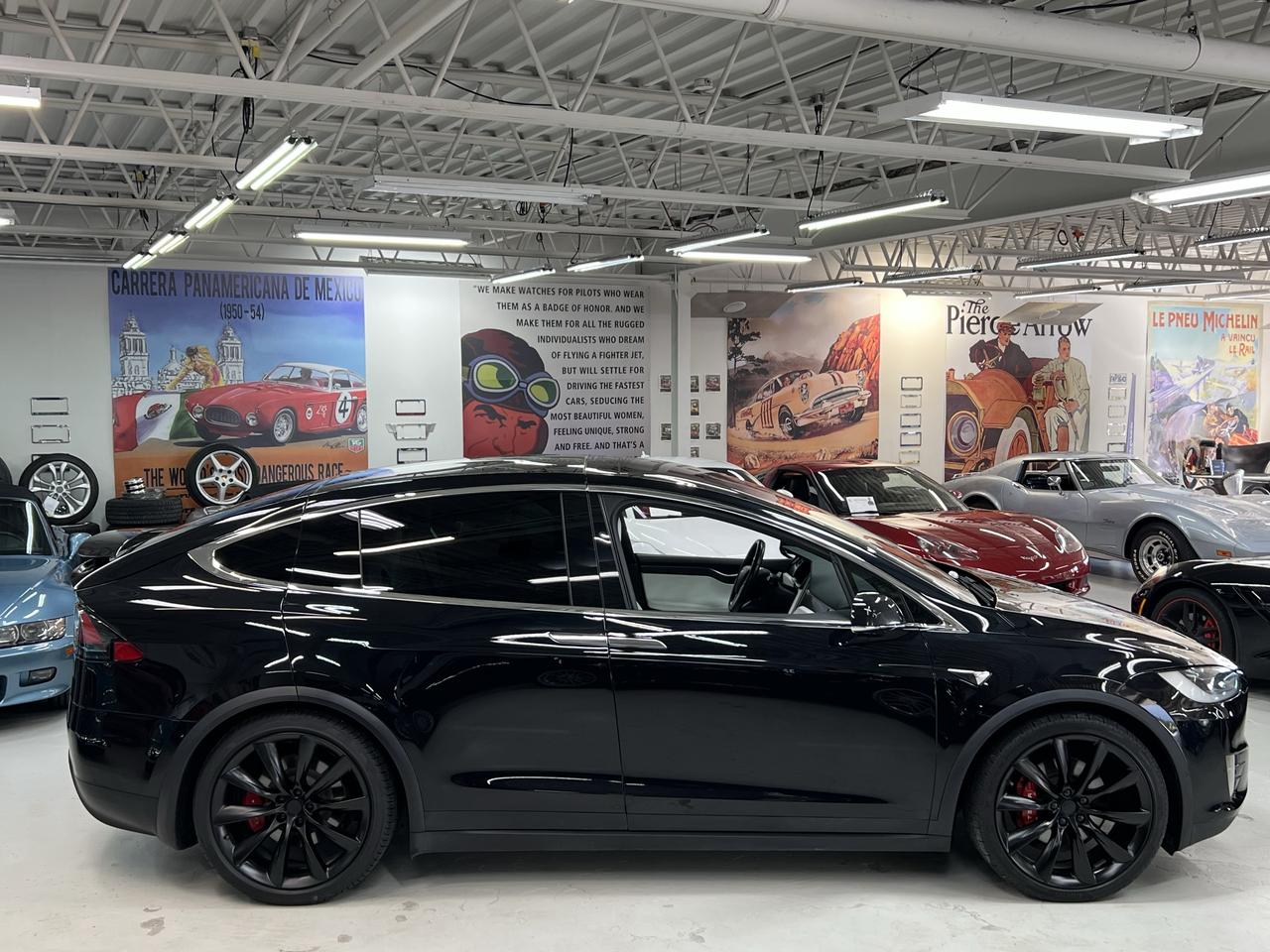 2018 Tesla Model X 75D Photo2