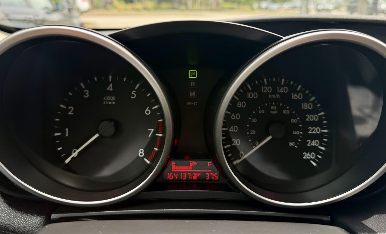 2011 Mazda MAZDA3 FINANCING AVAILABLE Photo11