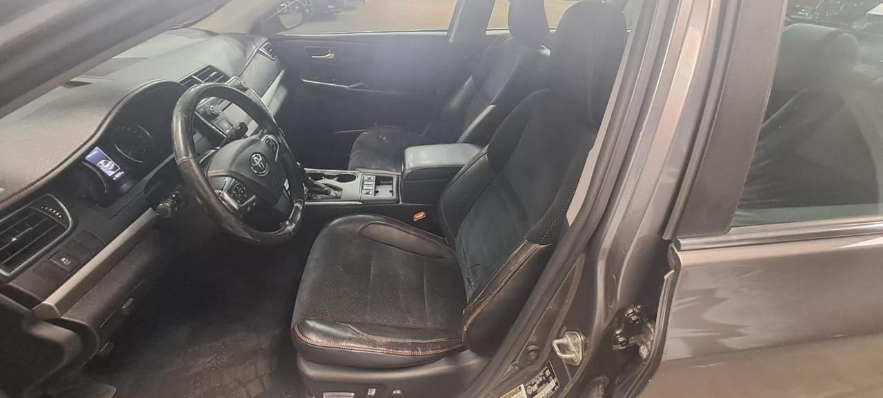2017 Toyota Camry 4dr Sdn SE, 10 DEALER SERVICE RECORD Photo