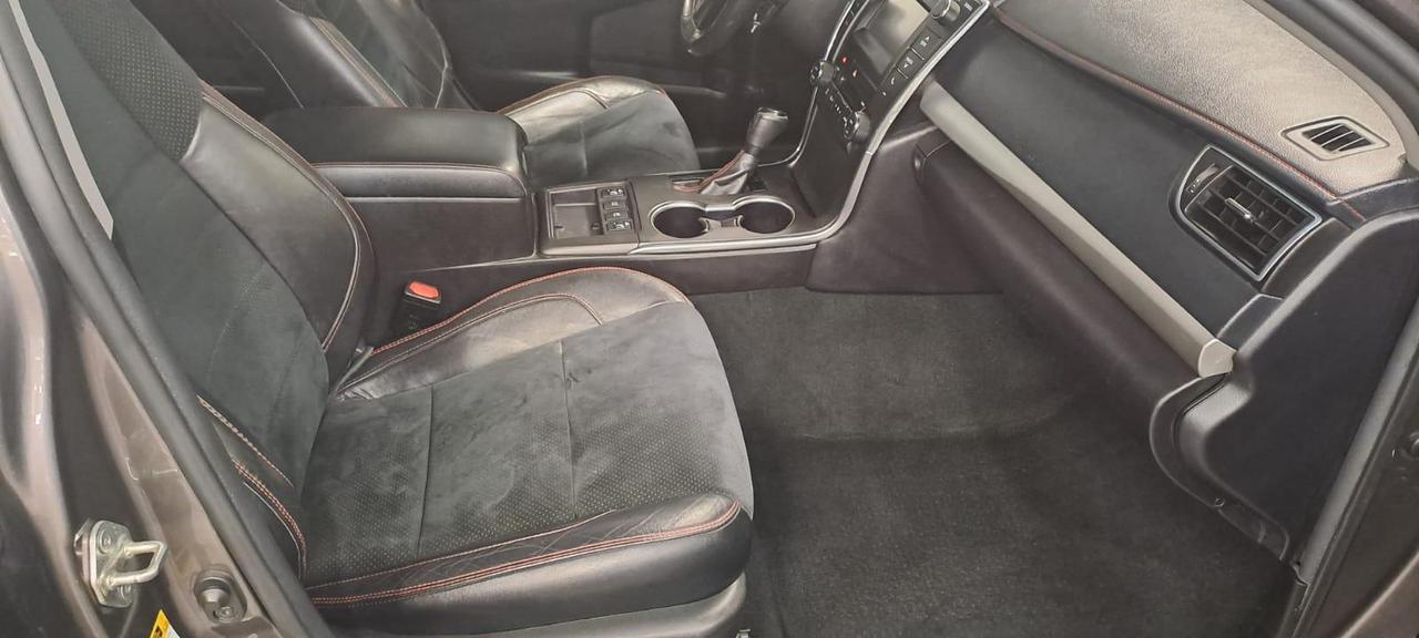 2017 Toyota Camry 4dr Sdn SE, 10 DEALER SERVICE RECORD Photo