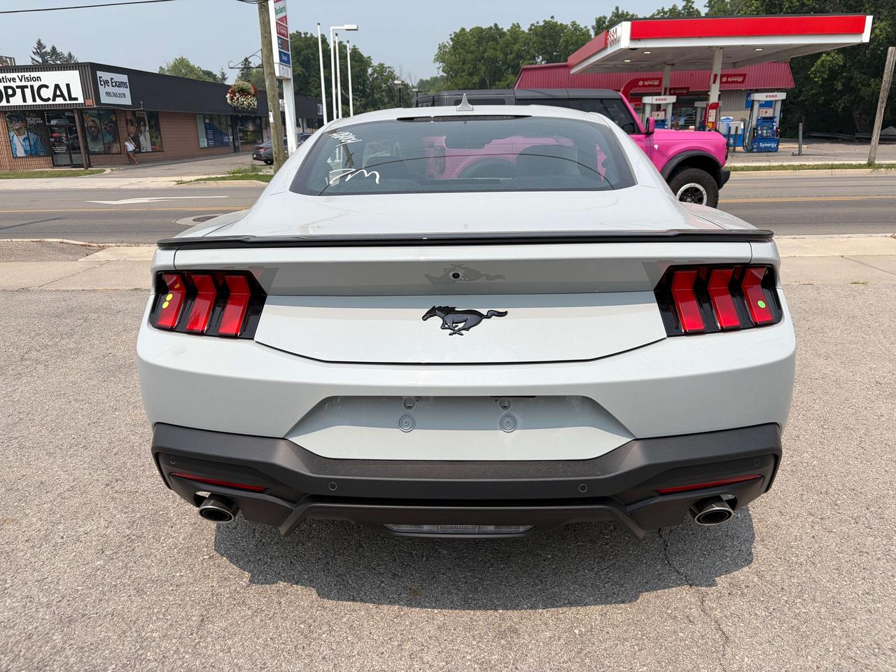 2026 Ford Mustang ECOBOOST PREMIUM Fastback 201A Photo4