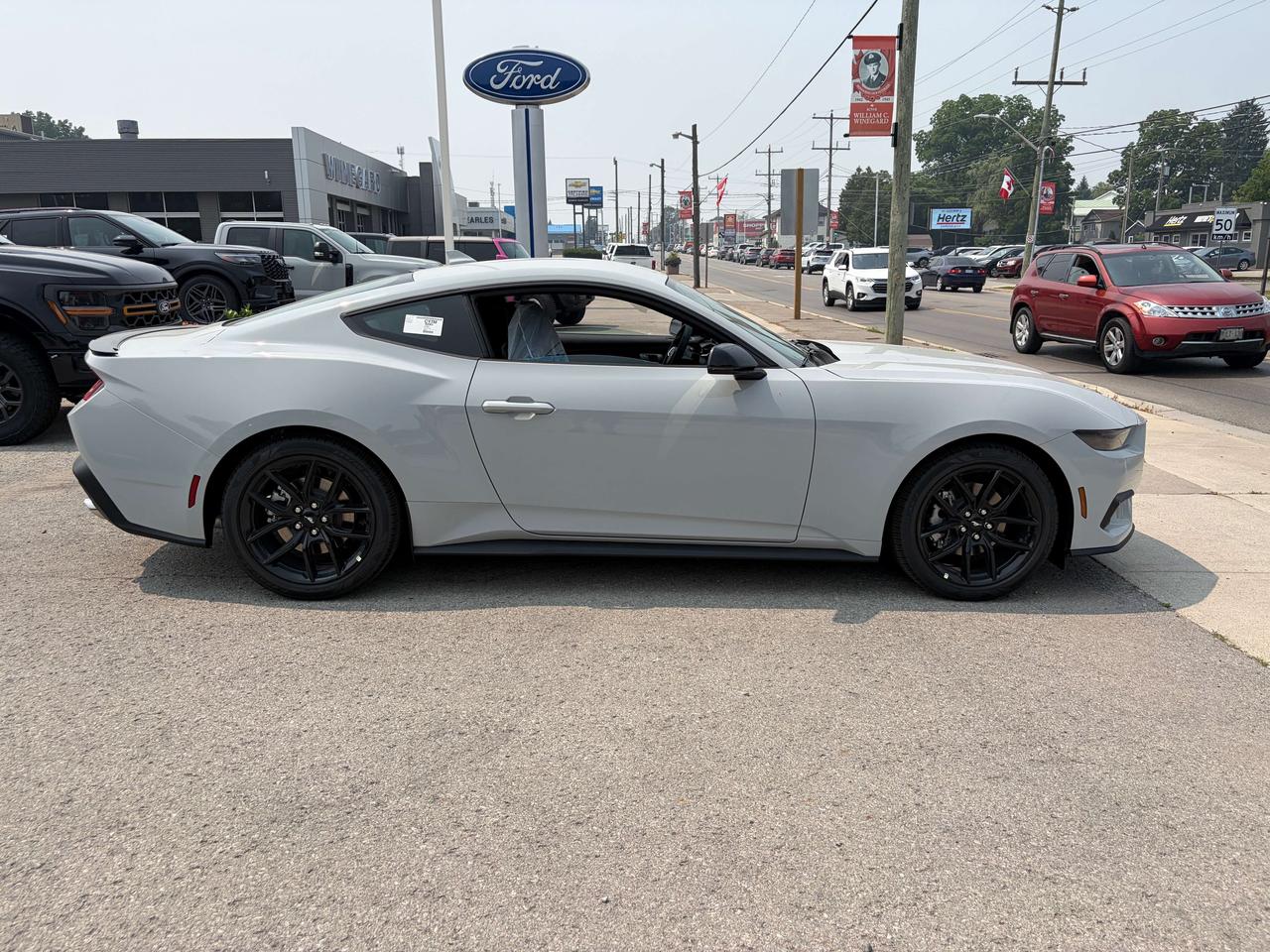 2026 Ford Mustang ECOBOOST PREMIUM Fastback 201A Photo2