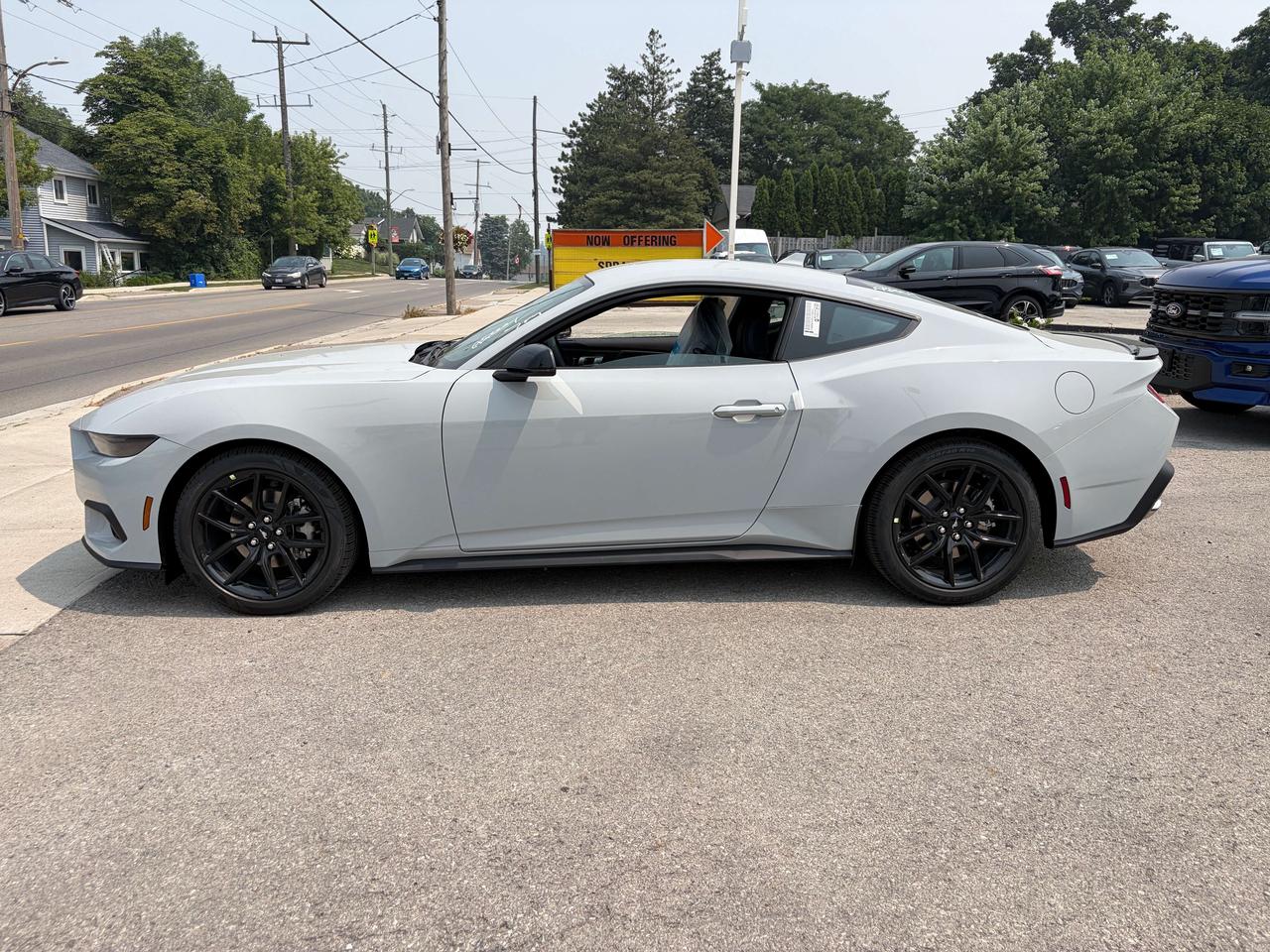 2026 Ford Mustang EcoBoost Premium Photo