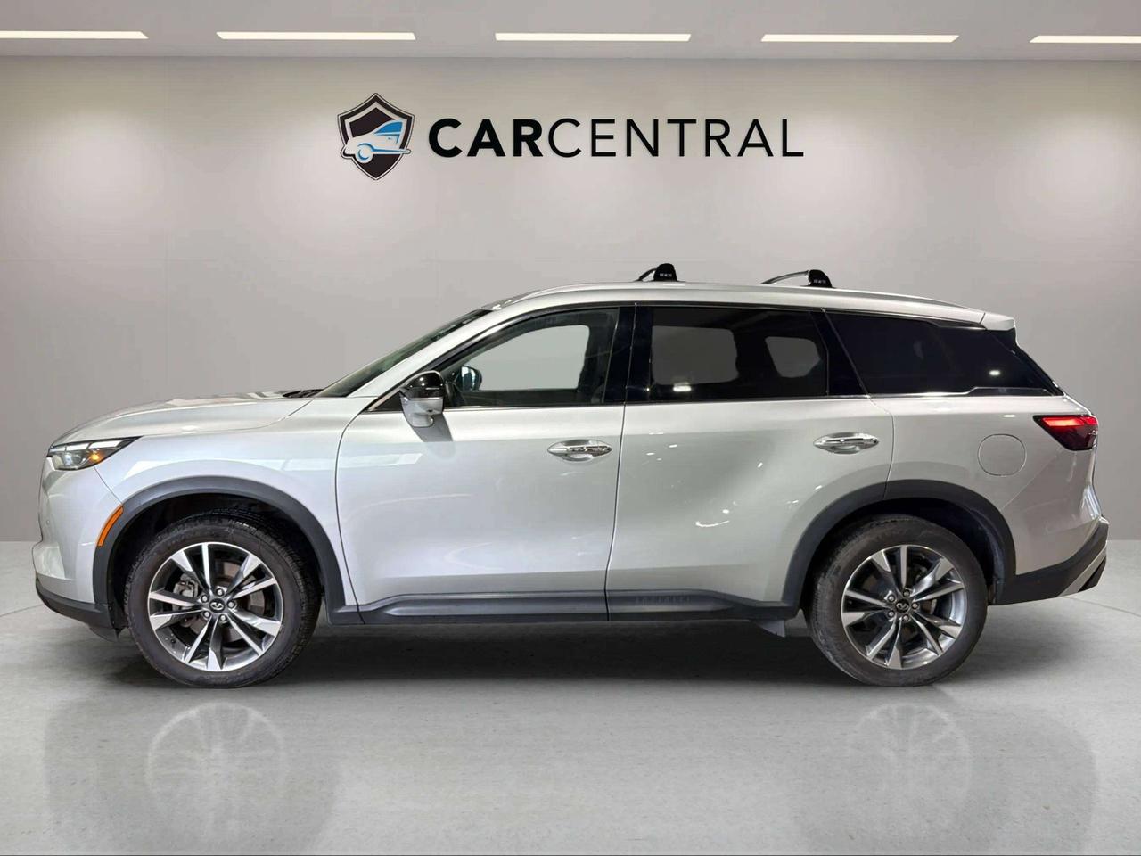 2023 Infiniti QX60 LUXE | CLEAN CARFAX | PANO | ADAP CRUISE | STARTER Photo5