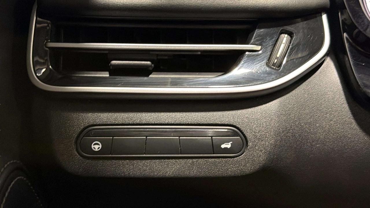 2023 Infiniti QX60 LUXE | CLEAN CARFAX | PANO | ADAP CRUISE | STARTER Photo