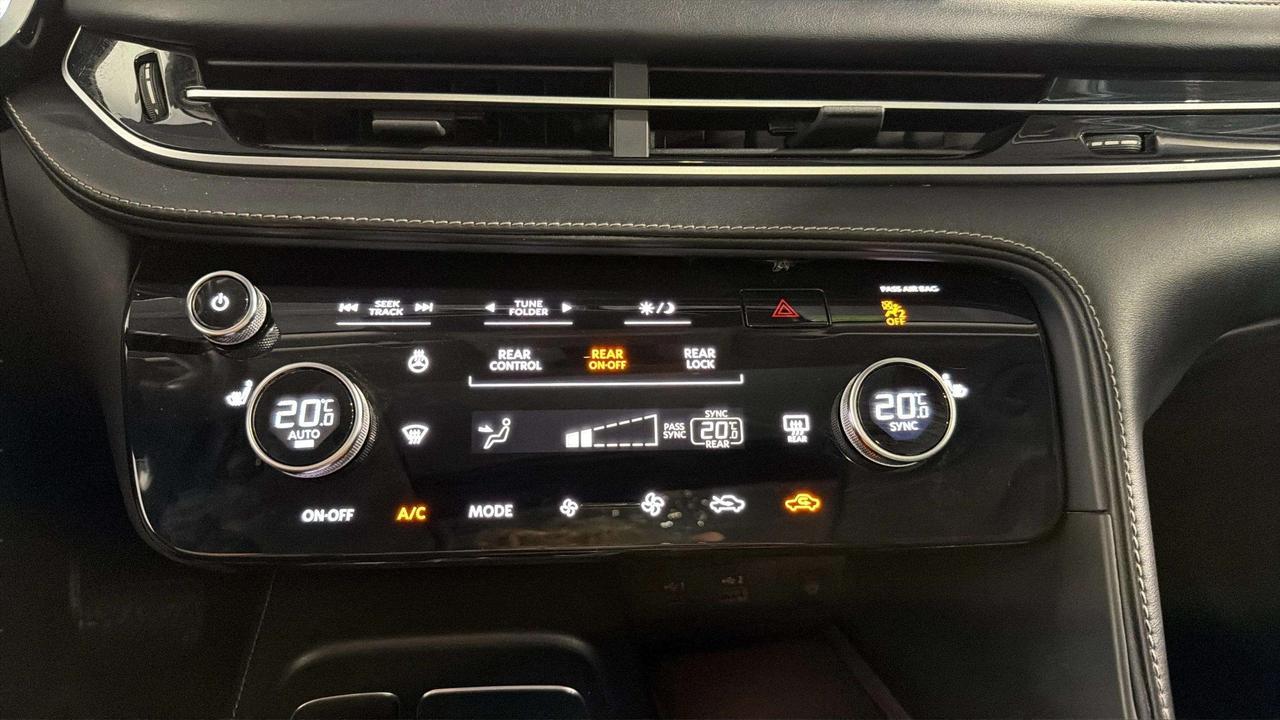 2023 Infiniti QX60 LUXE | CLEAN CARFAX | PANO | ADAP CRUISE | STARTER Photo