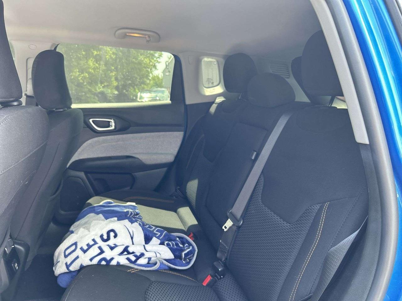 2022 Jeep Compass SPORT | ONLY 56,000KMS! |HTD SEATS | CARPLAY | A/C Photo