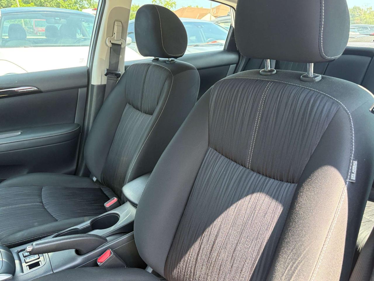 2018 Nissan Sentra SV, HEATED SEATS, BACK UP CAMERA! Photo