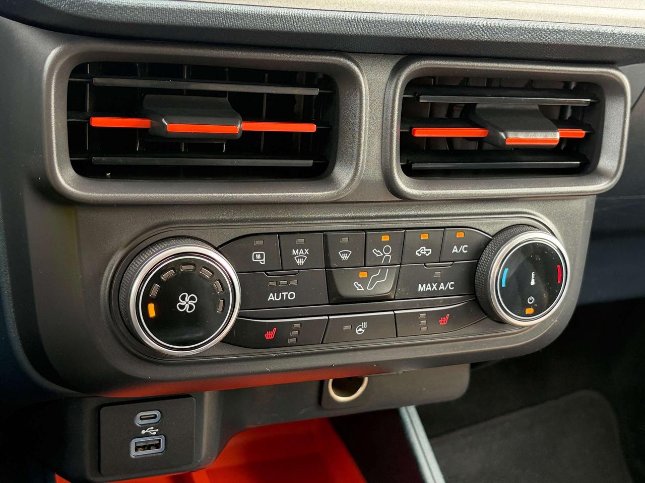 2023 Ford Maverick XLT, HYBRID, REMOTE START, HEATED SEATS & WHEEL! Photo