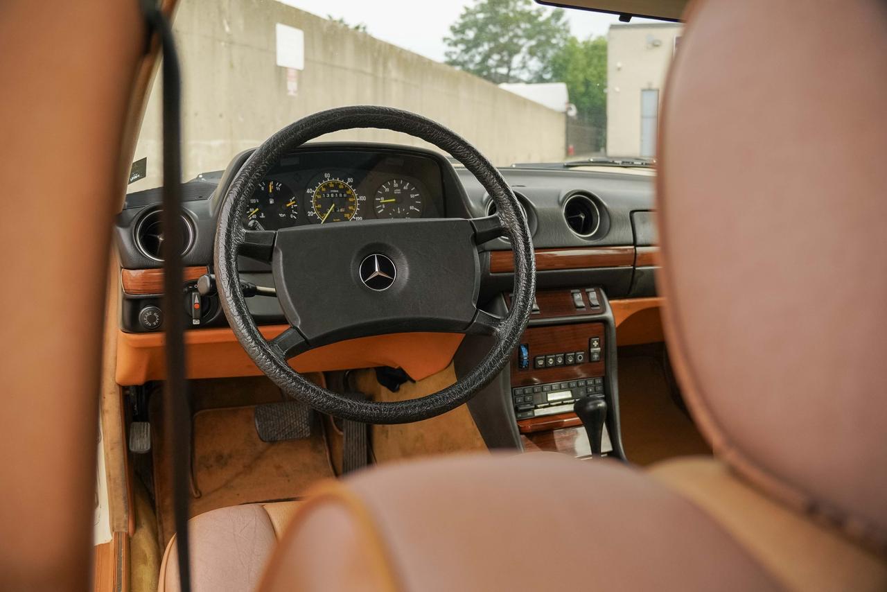 1984 Mercedes-Benz 300-Class 300 D Photo
