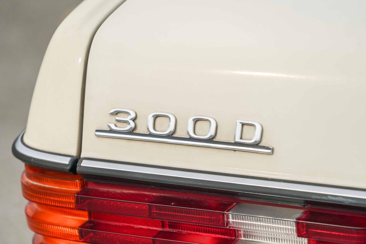 1984 Mercedes-Benz 300-Class 300 D Photo