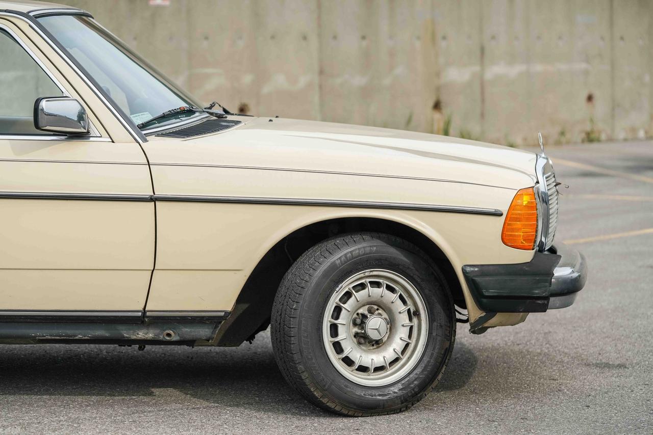1984 Mercedes-Benz 300-Class 300 D Photo
