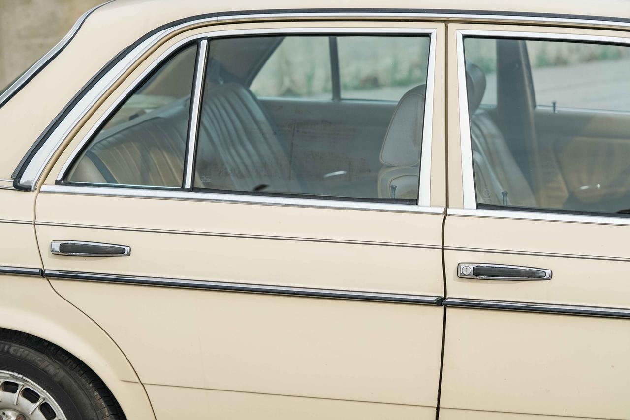 1984 Mercedes-Benz 300-Class 300 D Photo