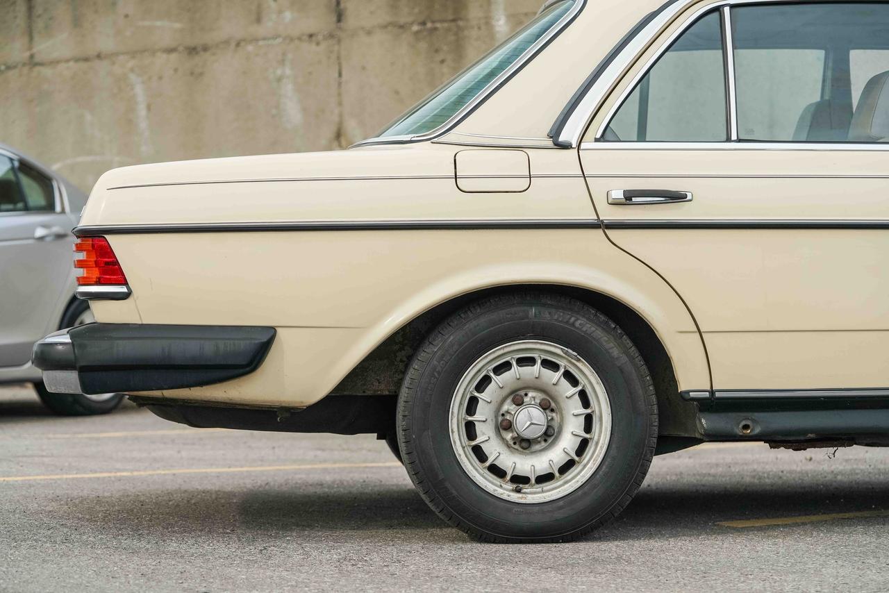 1984 Mercedes-Benz 300-Class 300 D Photo