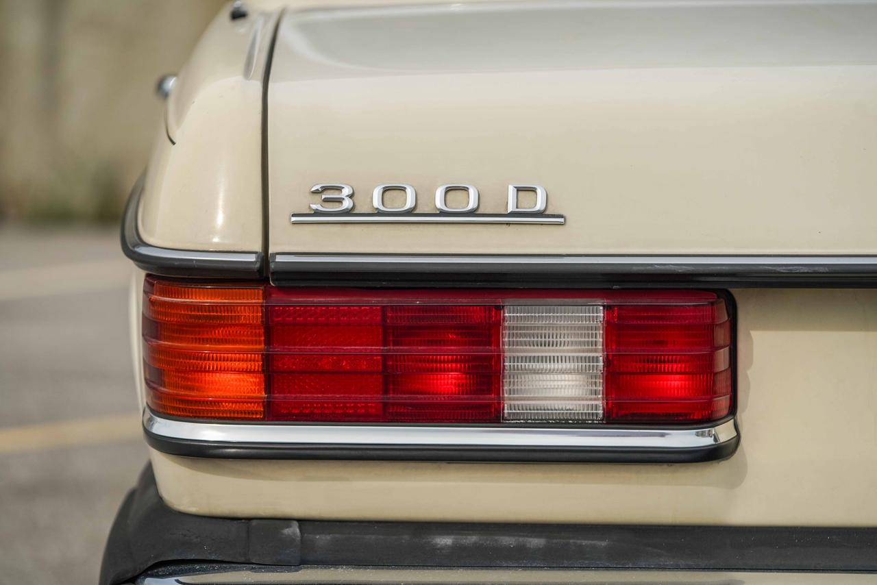 1984 Mercedes-Benz 300-Class 300 D Photo