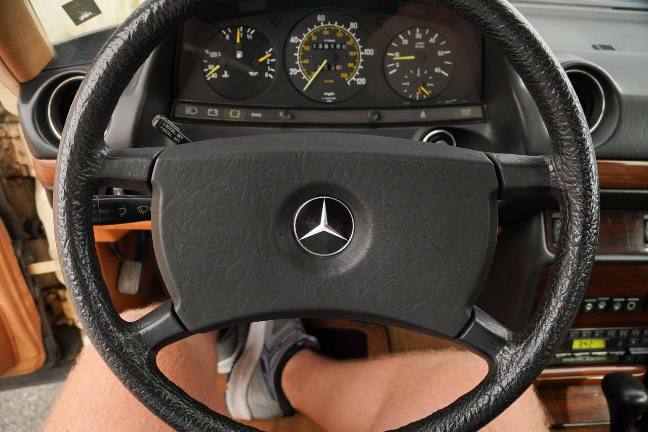 1984 Mercedes-Benz 300-Class 300 D Photo