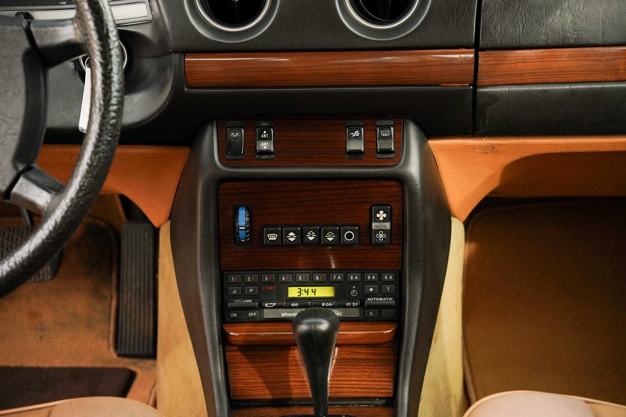 1984 Mercedes-Benz 300-Class 300 D Photo