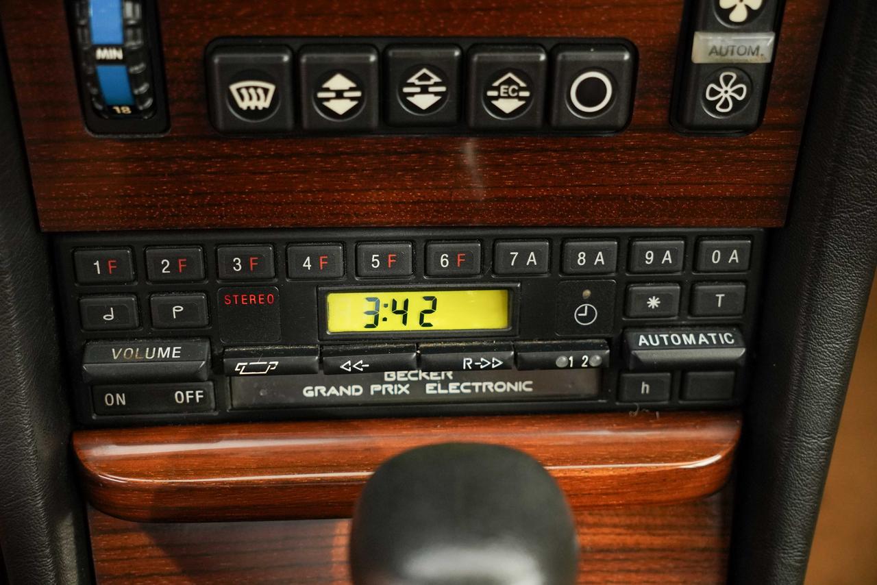 1984 Mercedes-Benz 300-Class 300 D Photo