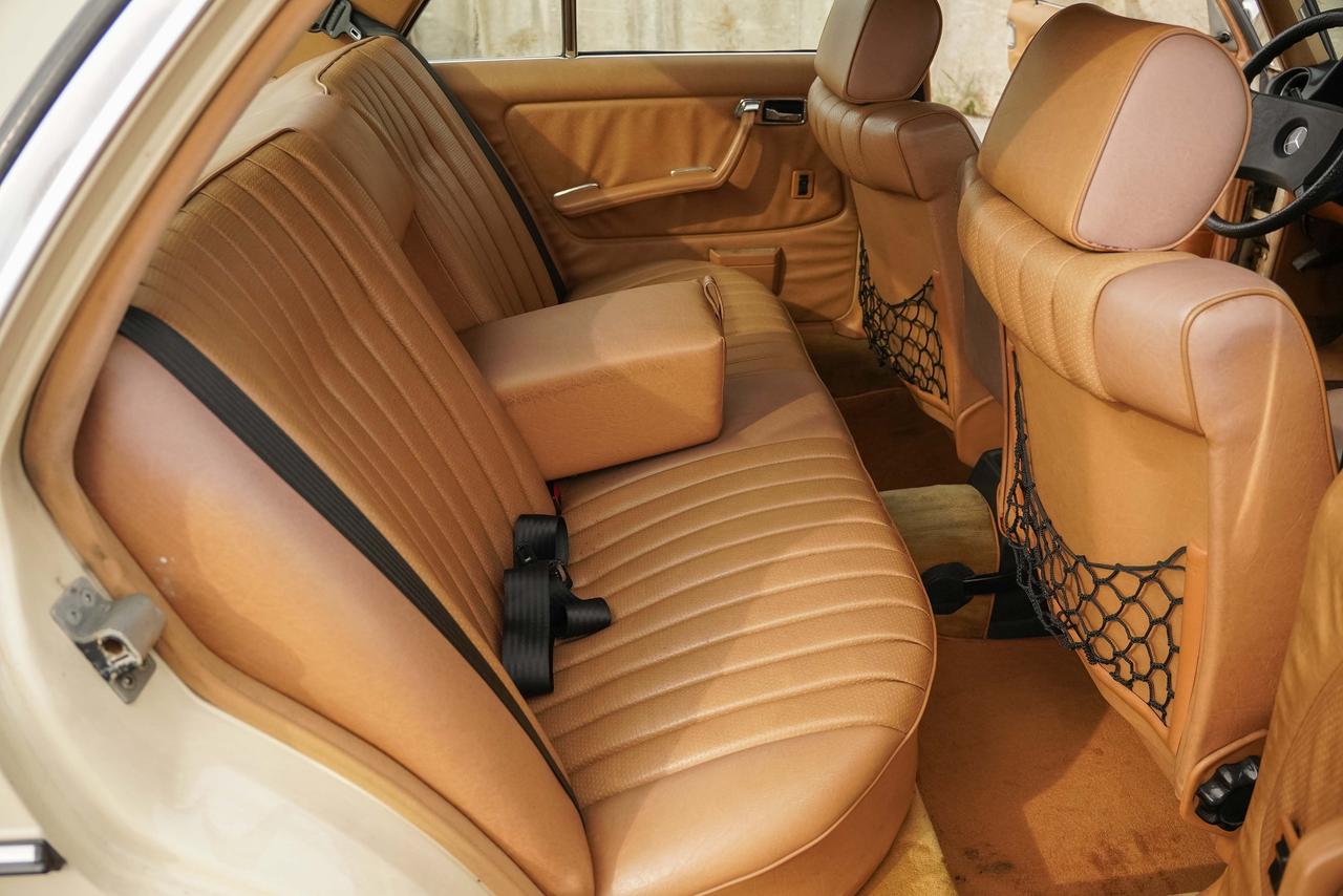 1984 Mercedes-Benz 300-Class 300 D Photo
