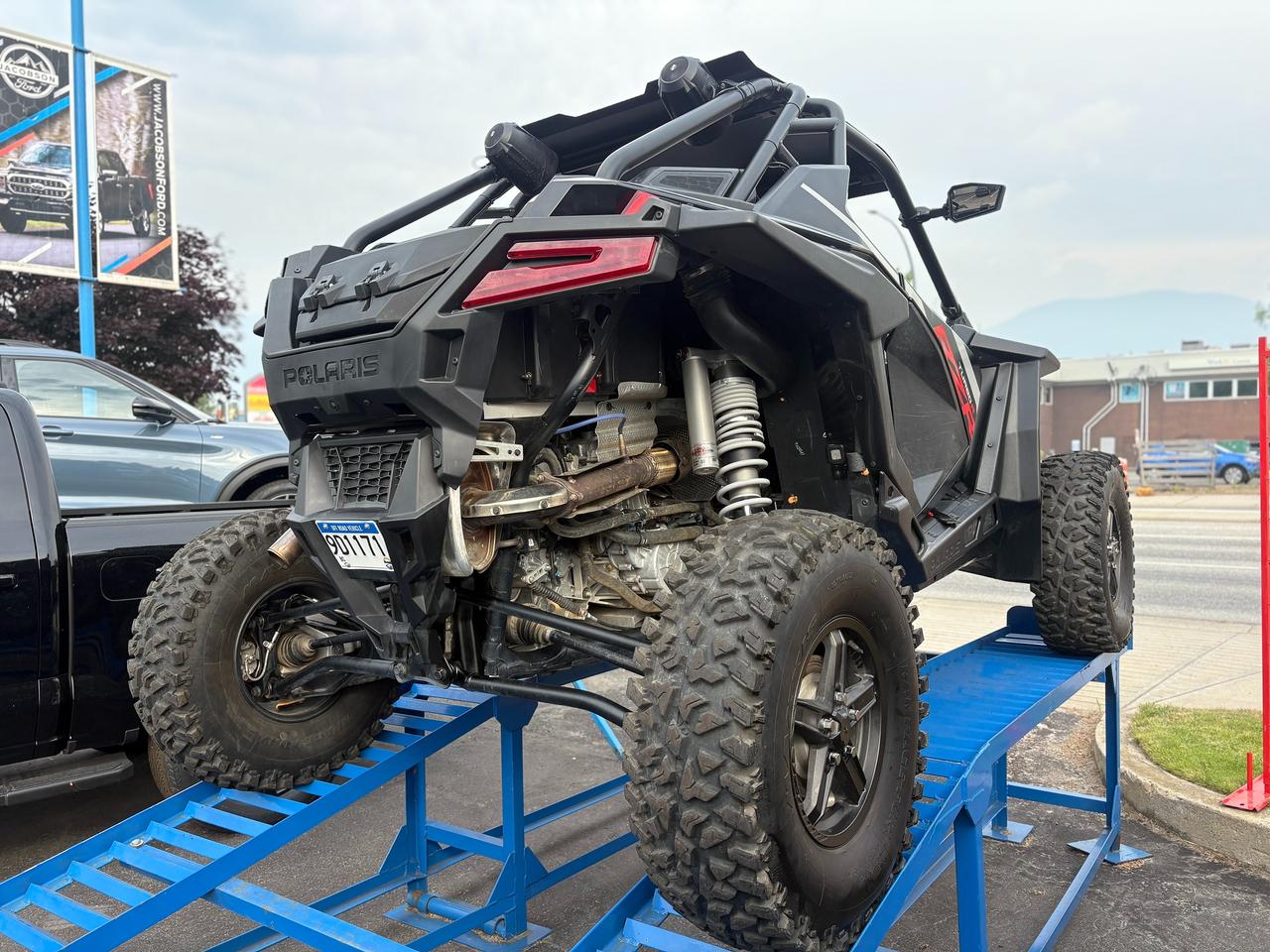 2023 Polaris RZR 1000 XP TURBO SIDE BY SIDE Photo4