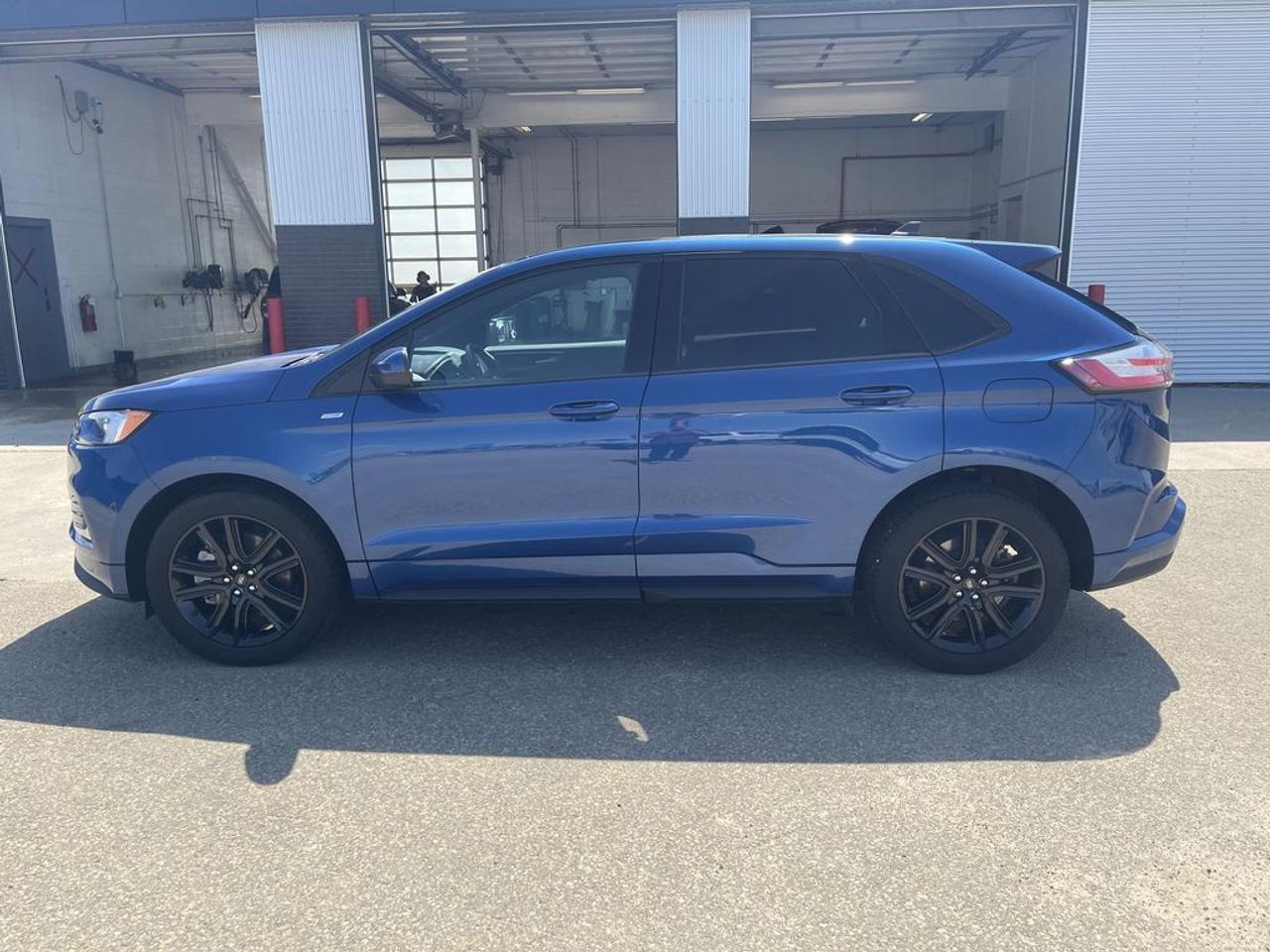 2024 Ford Edge ST Line Photo3