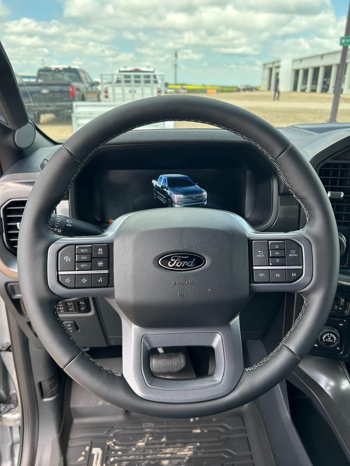 2026 Ford F-150 LARIAT 4WD SuperCrew 5.5' Box 501A Photo5