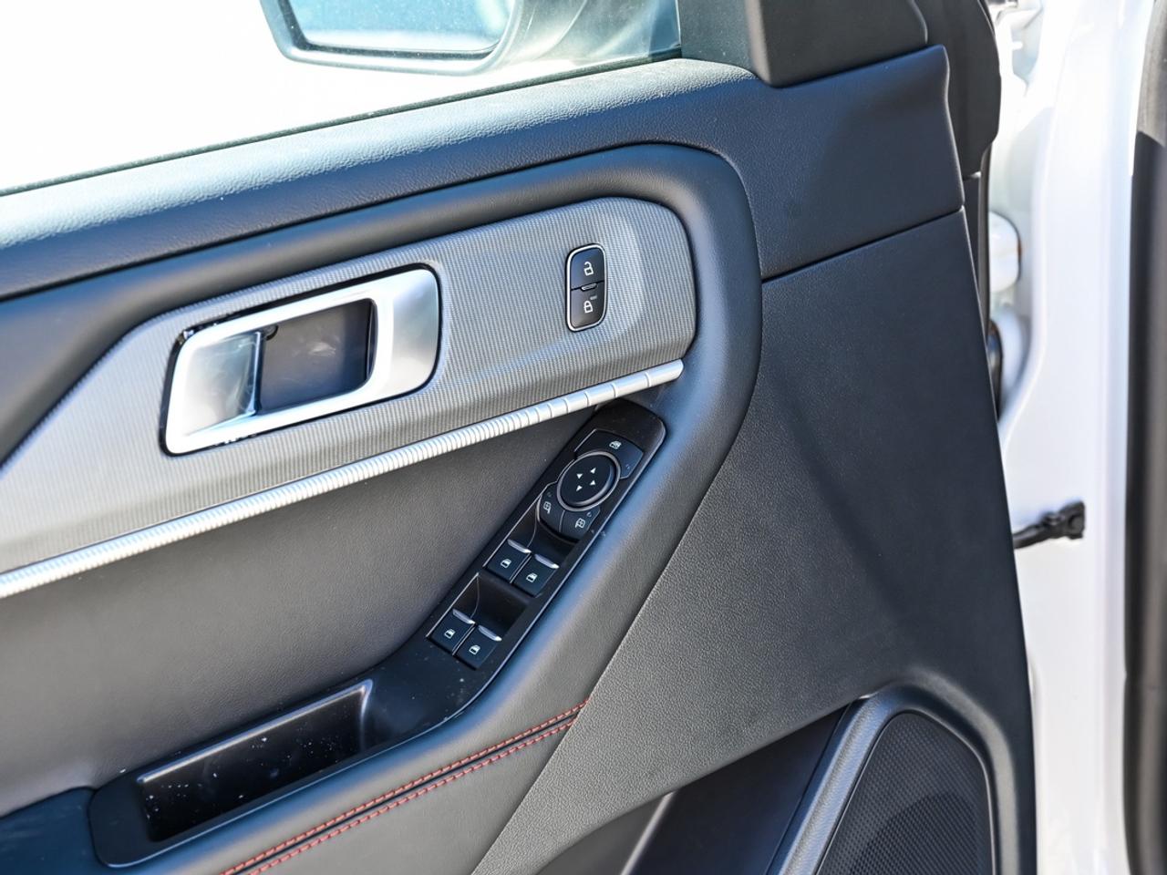 2026 Ford Explorer ST-Line Photo