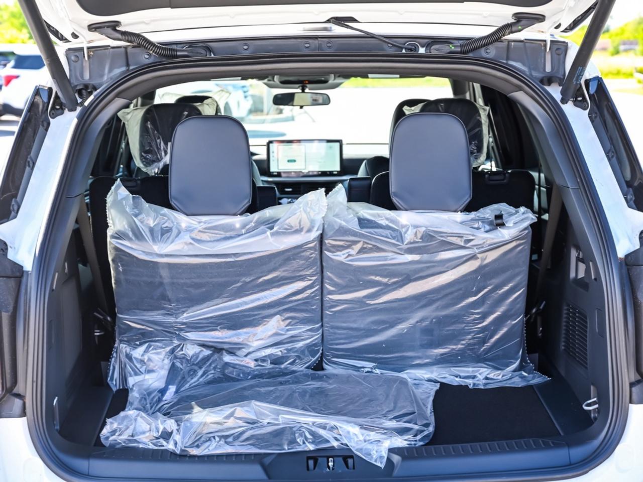 2026 Ford Explorer ST-Line Photo
