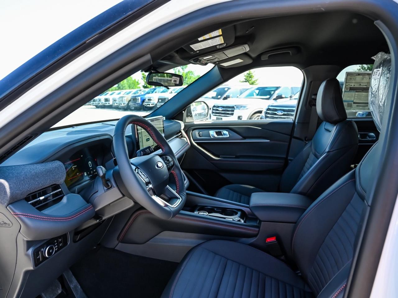 2026 Ford Explorer ST-Line Photo
