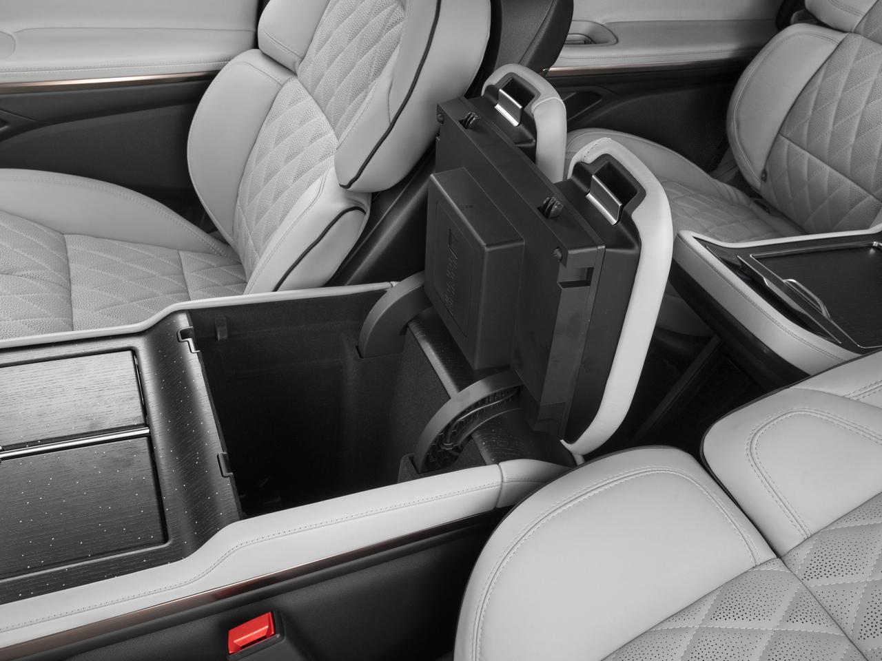 2027 Lincoln Navigator BLACK LABEL Photo