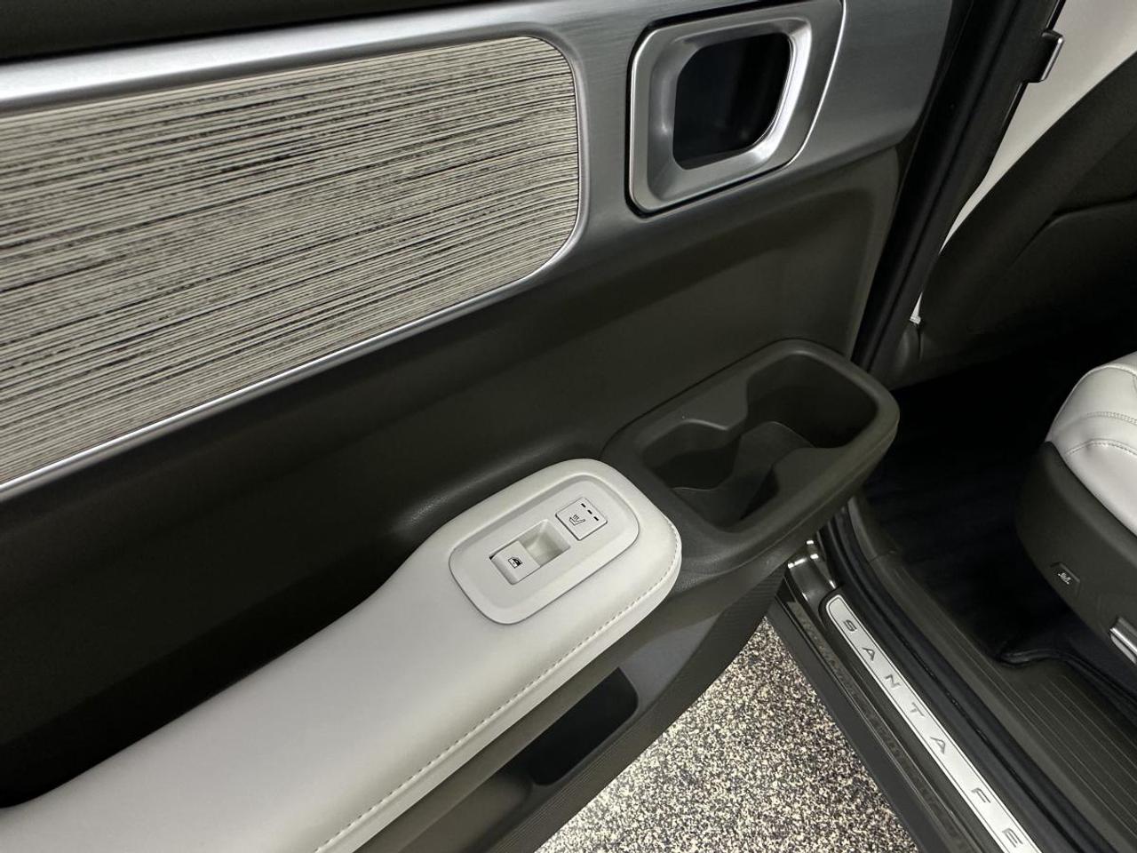 2025 Hyundai Santa Fe ULTIMATE CALLIGRAPHY AWD Photo