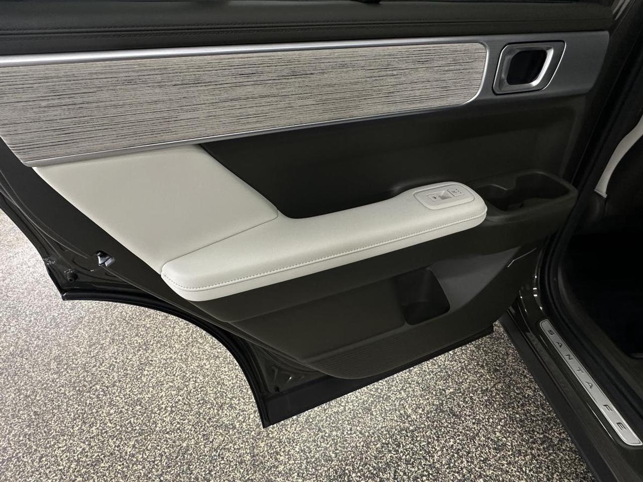 2025 Hyundai Santa Fe ULTIMATE CALLIGRAPHY AWD Photo