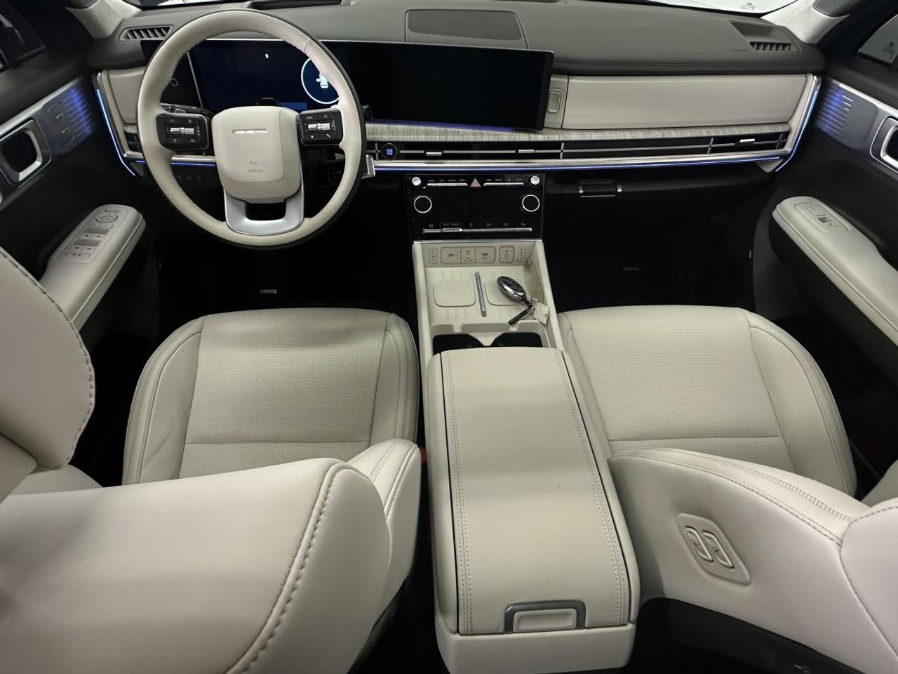 2025 Hyundai Santa Fe ULTIMATE CALLIGRAPHY AWD Photo