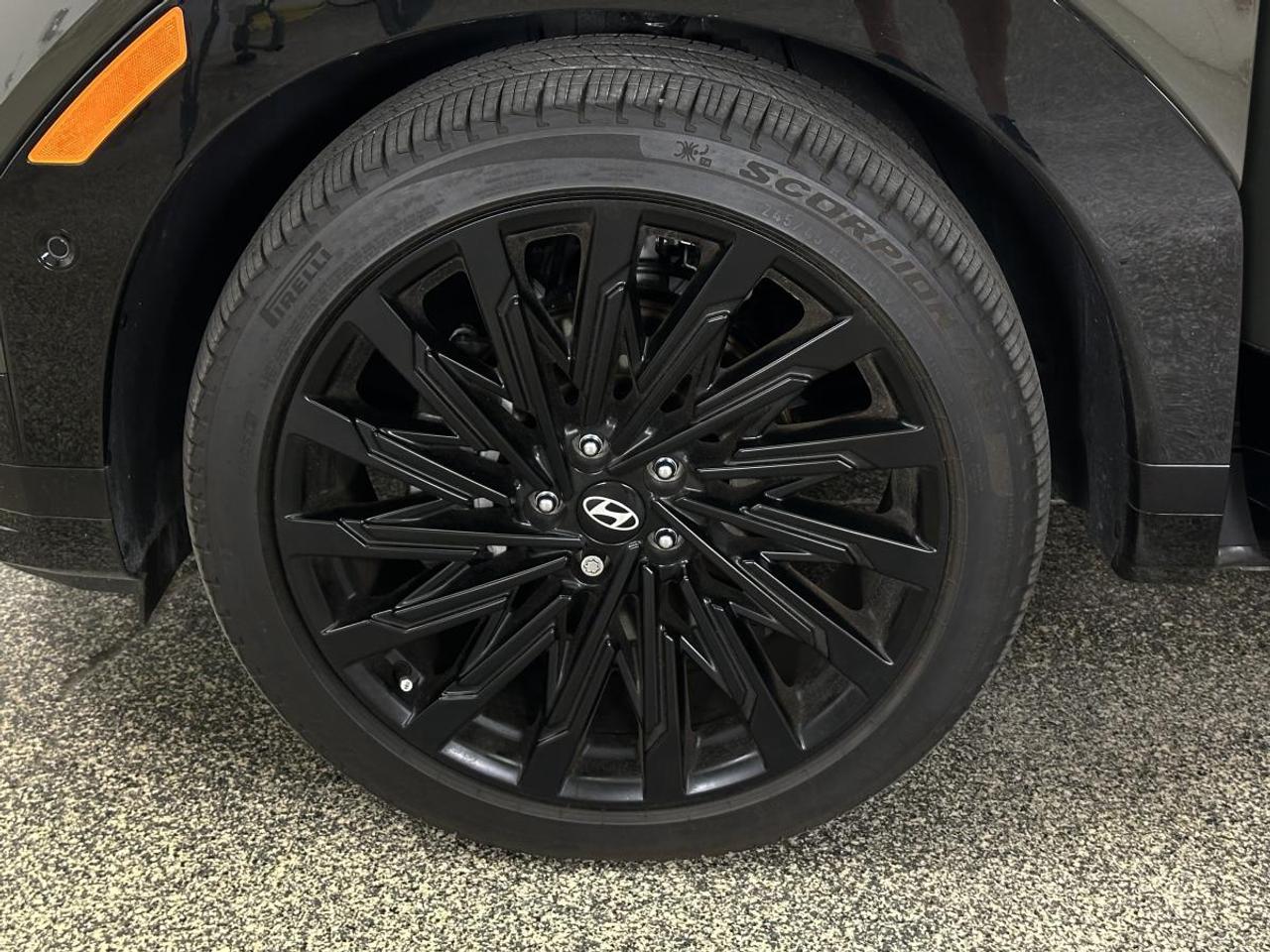 2025 Hyundai Santa Fe ULTIMATE CALLIGRAPHY AWD Photo