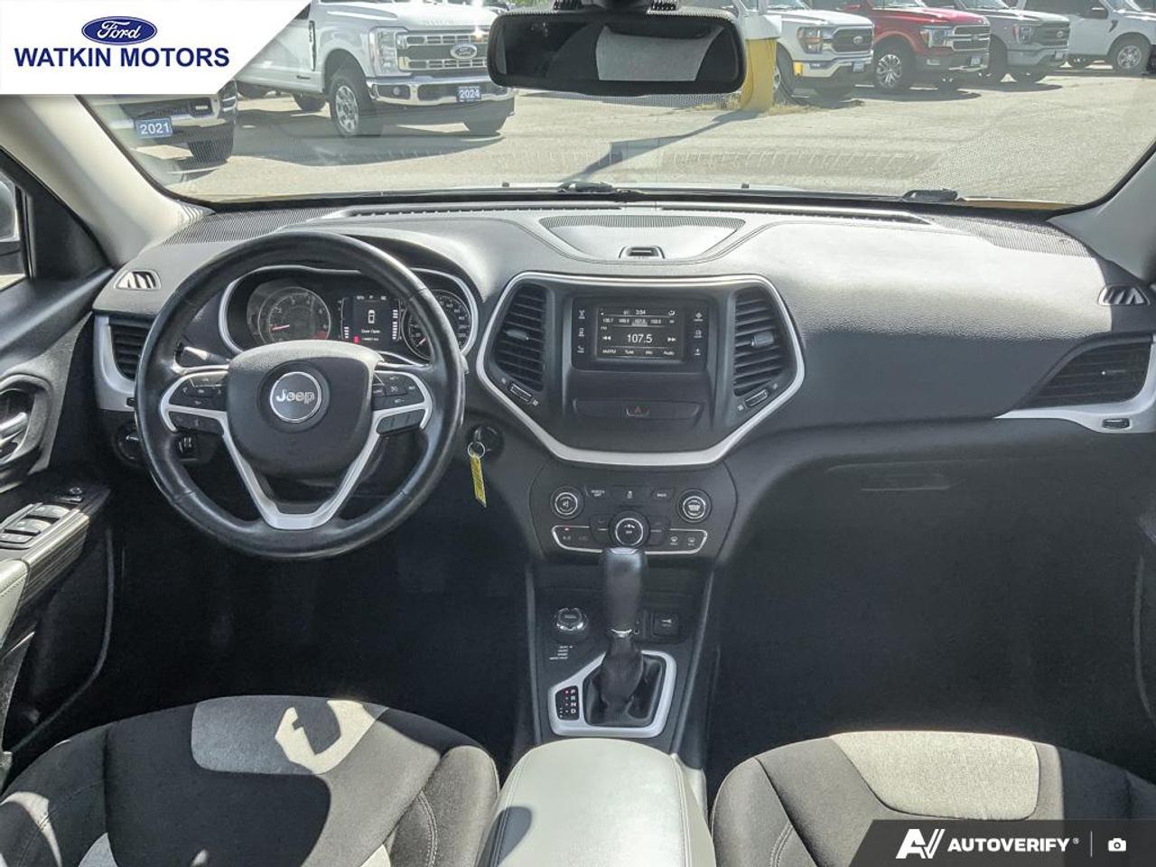 2014 Jeep Cherokee SPORT 4WD Photo26