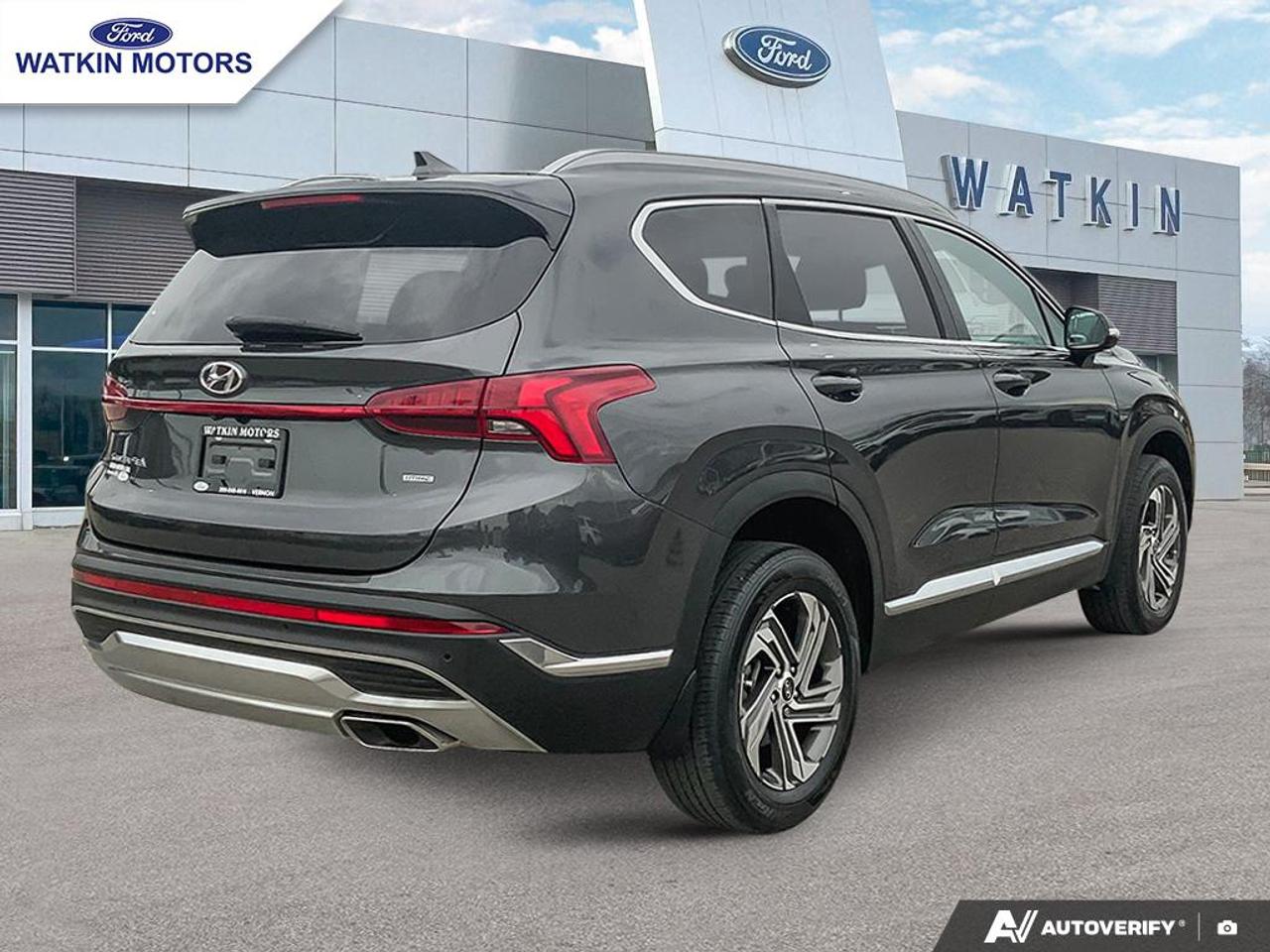 2022 Hyundai Santa Fe SEL Photo4