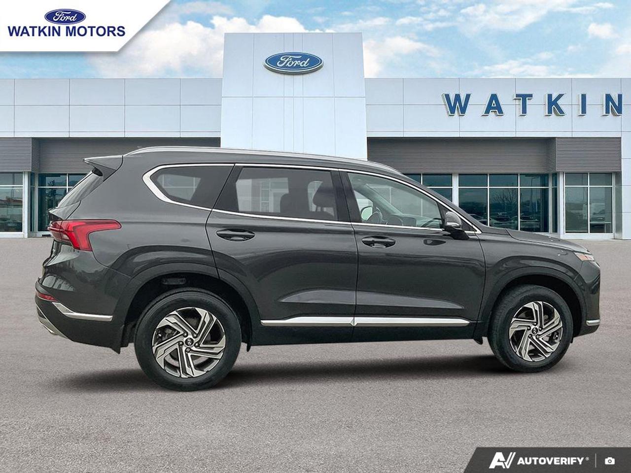 2022 Hyundai Santa Fe SEL Photo5