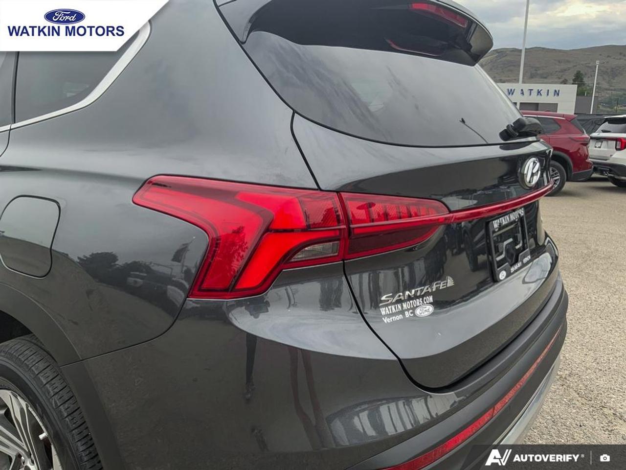2022 Hyundai Santa Fe SEL Photo13