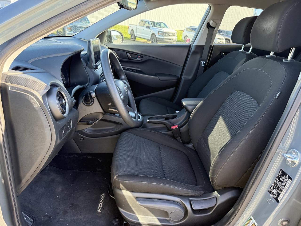 2022 Hyundai KONA SEL/SE Photo4