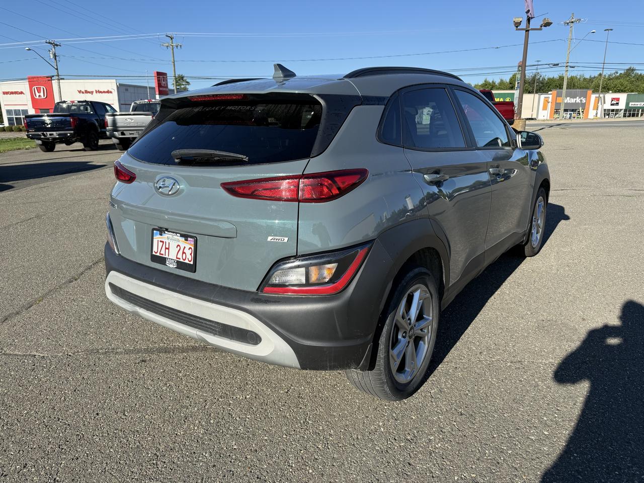 2022 Hyundai KONA SEL/SE Photo2