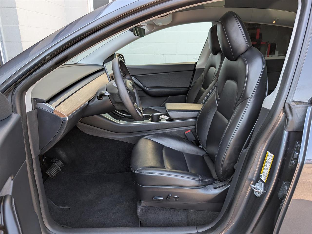 2021 Tesla Model Y STANDARD Photo